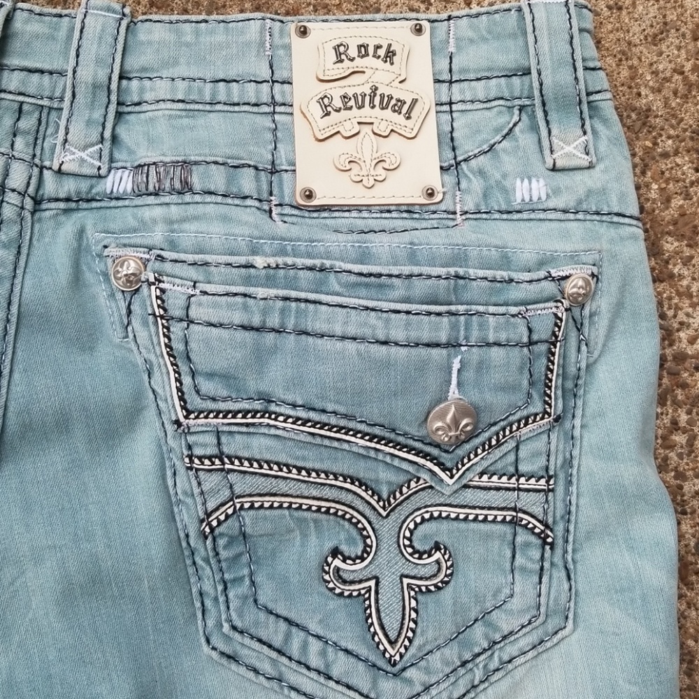 🎸 NWT Mens Rock Revival Noel Denim Shorts